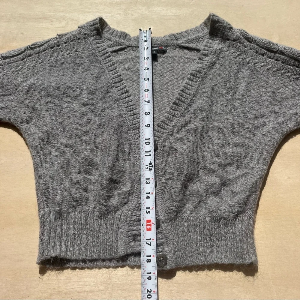 Banana Republic Mad Men Grey Crewneck Cardigan Button Up 3/4 Sleeve Casual Comfy